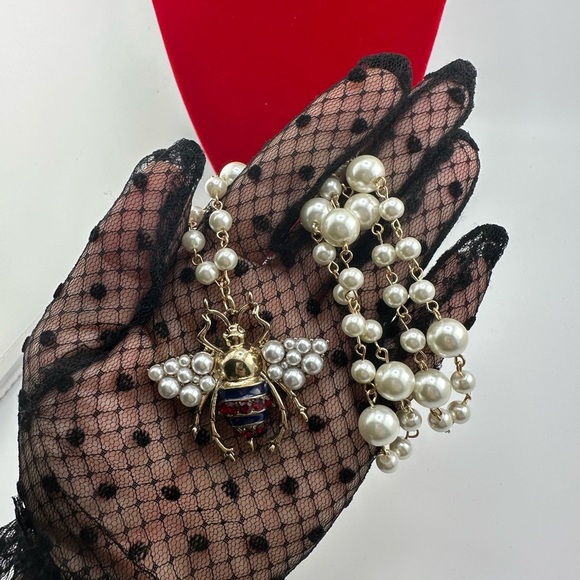 Anthropologie Pearl Bee Elegant Long Gold Necklace - Picture 5 of 12